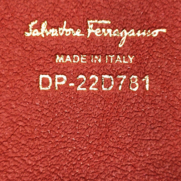 Pre-Loved Ferragamo Gancini Clutch - Picture 6 of 9